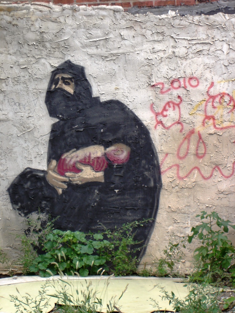 muslimmothergraffitti.jpg
