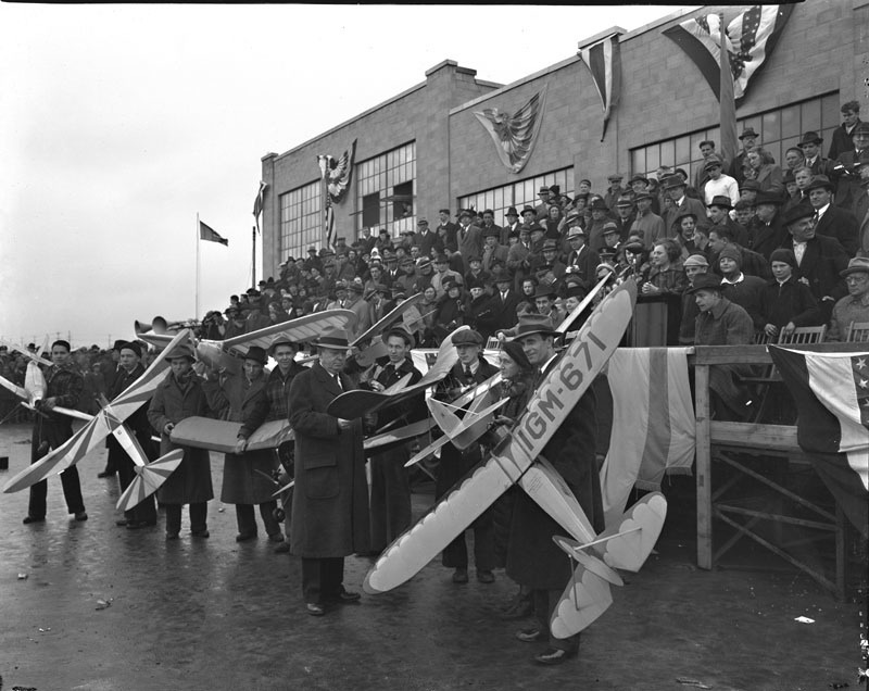 phillyhistoryairport_model_plane_competitors_1938small.jpg