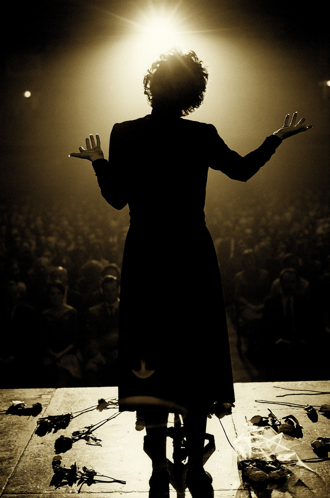 edithpiafsepia.jpg edithpiafsepia.jpg