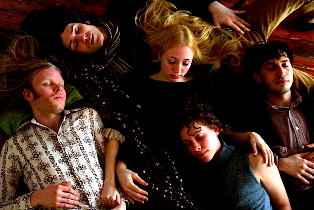 goldenball.jpg goldenball.jpg