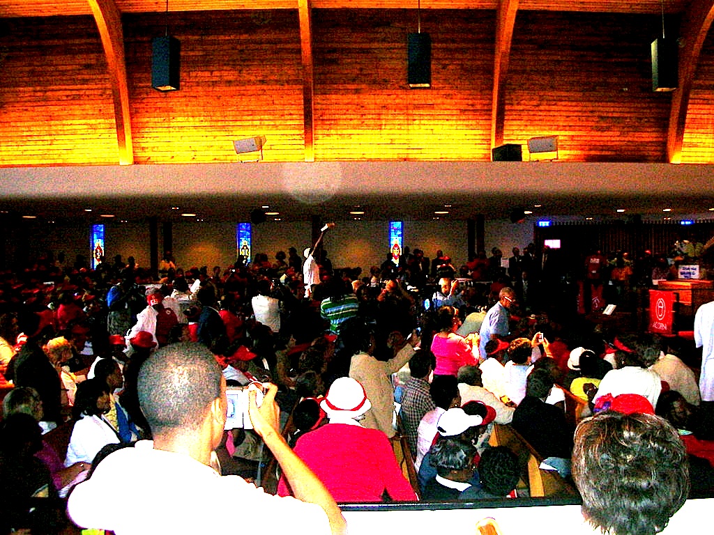 presidentsforumprotester.jpg presidentsforumprotester.jpg