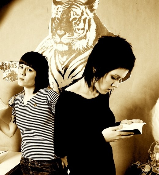 tegan_and_sara_2_sepia.jpg
