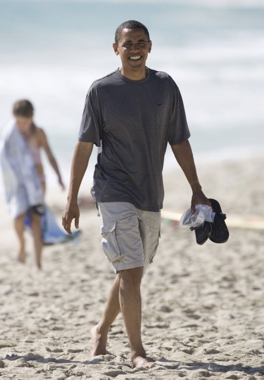 obamabeachhawaii_1.jpg