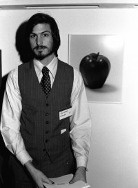 steve_jobs_1977.jpg