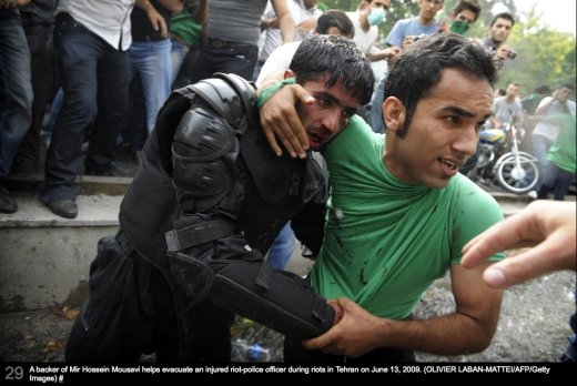 iran_police_wounded.jpg