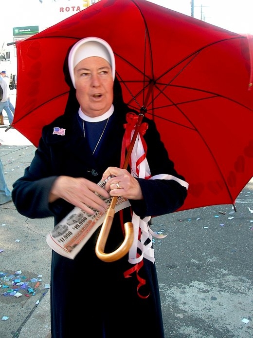 nunphilliesparade_1.jpg