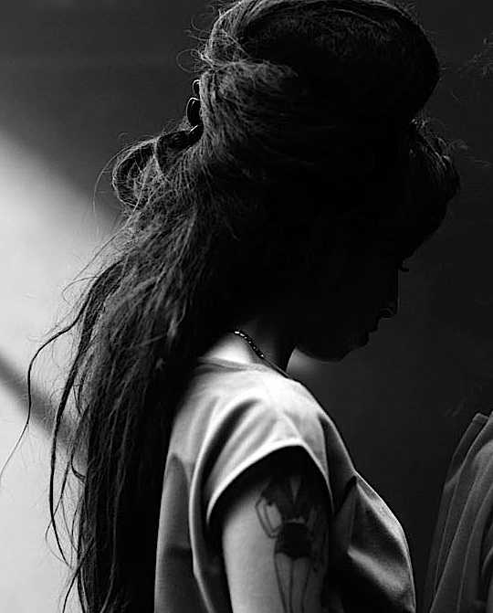 amywinehousebyhedislimanecropped.jpg amywinehousebyhedislimanecropped.jpg