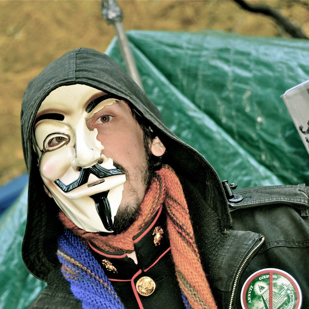 Guy_Fawkes_Mask.jpg