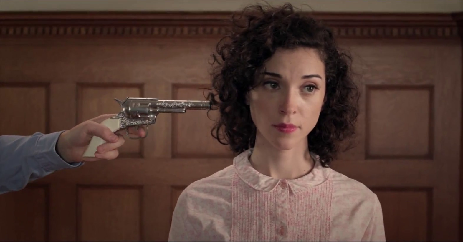 stvincent_cruel_1.jpg
