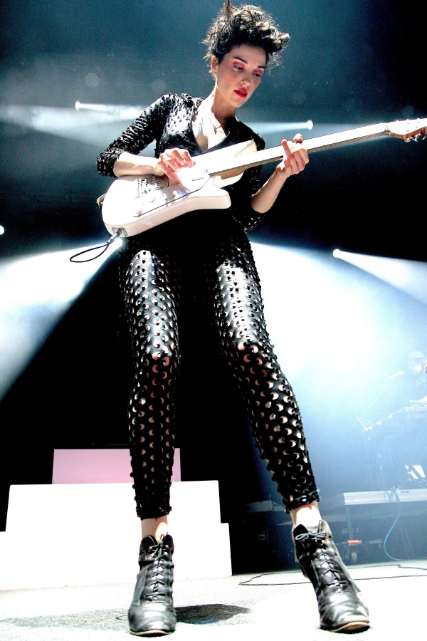 ST._VINCENT_by_PETE_TROSHAK
